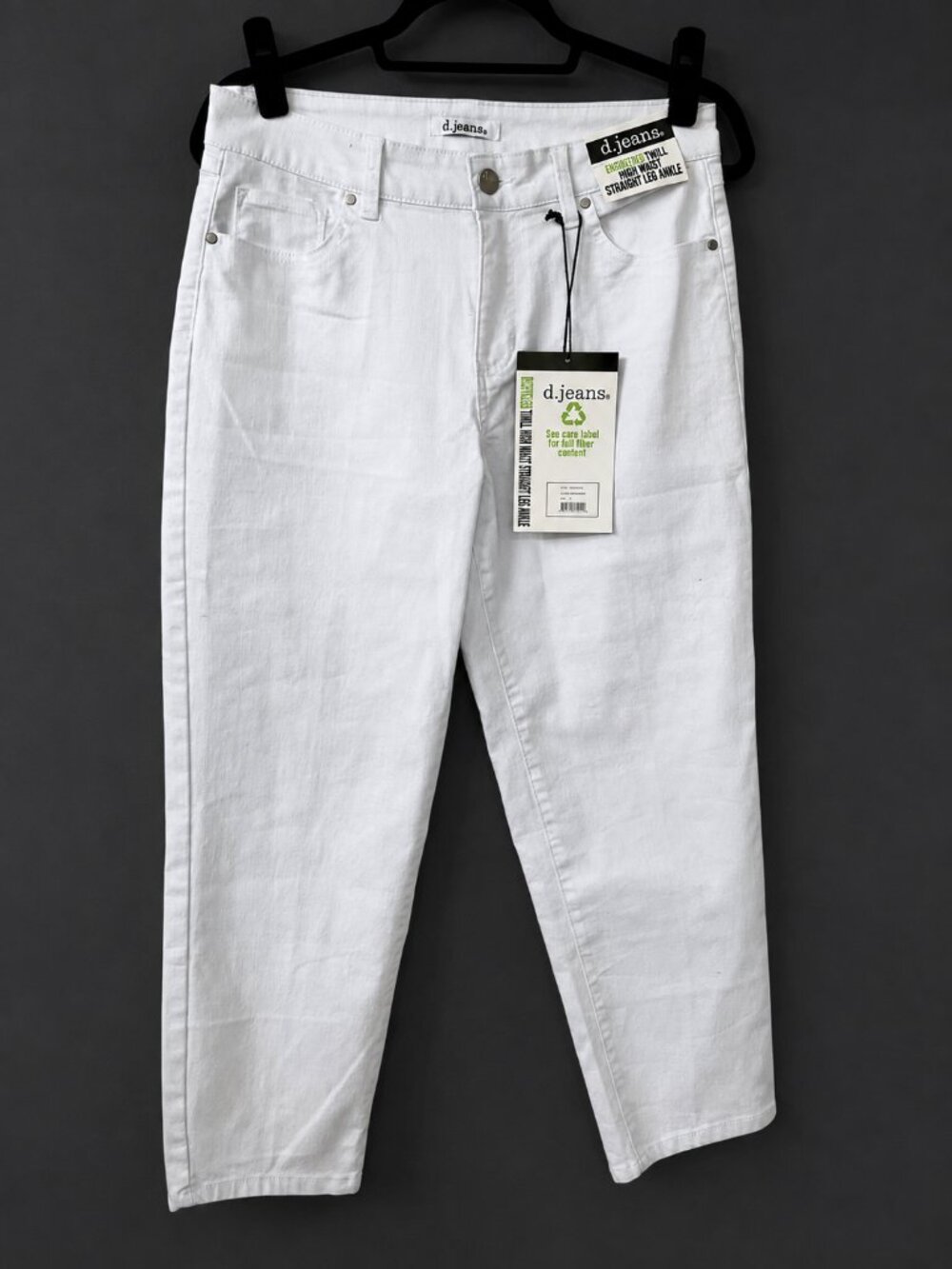 NWT d. jeans High Waist, Straight Leg, Ankle Jeans in White, Size 8